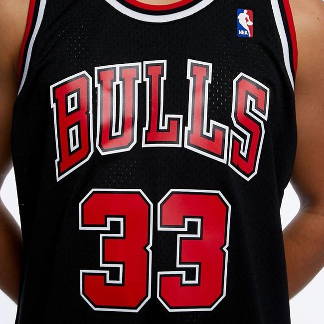 Shop Mitchell&Ness Chicago Bulls Scottie Pippen Tank-Top (black black)  online