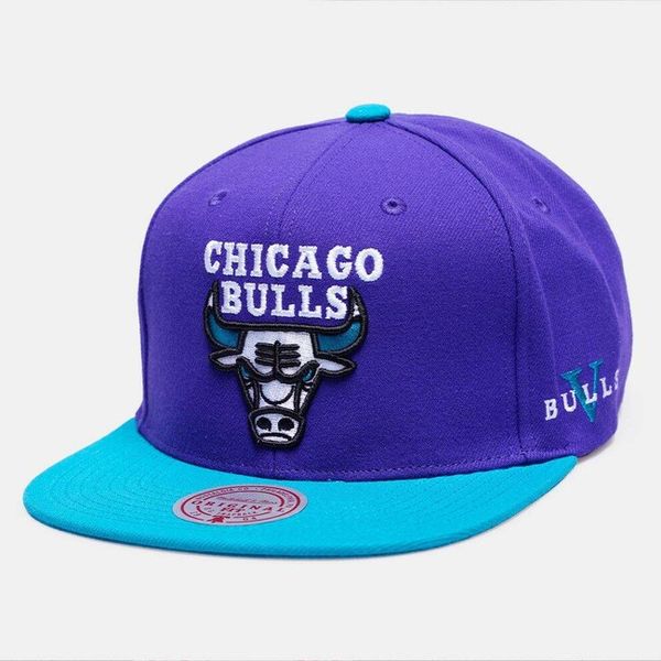 Mitchell & Ness snapback Chicago Bulls Core V Snapback purple/teal